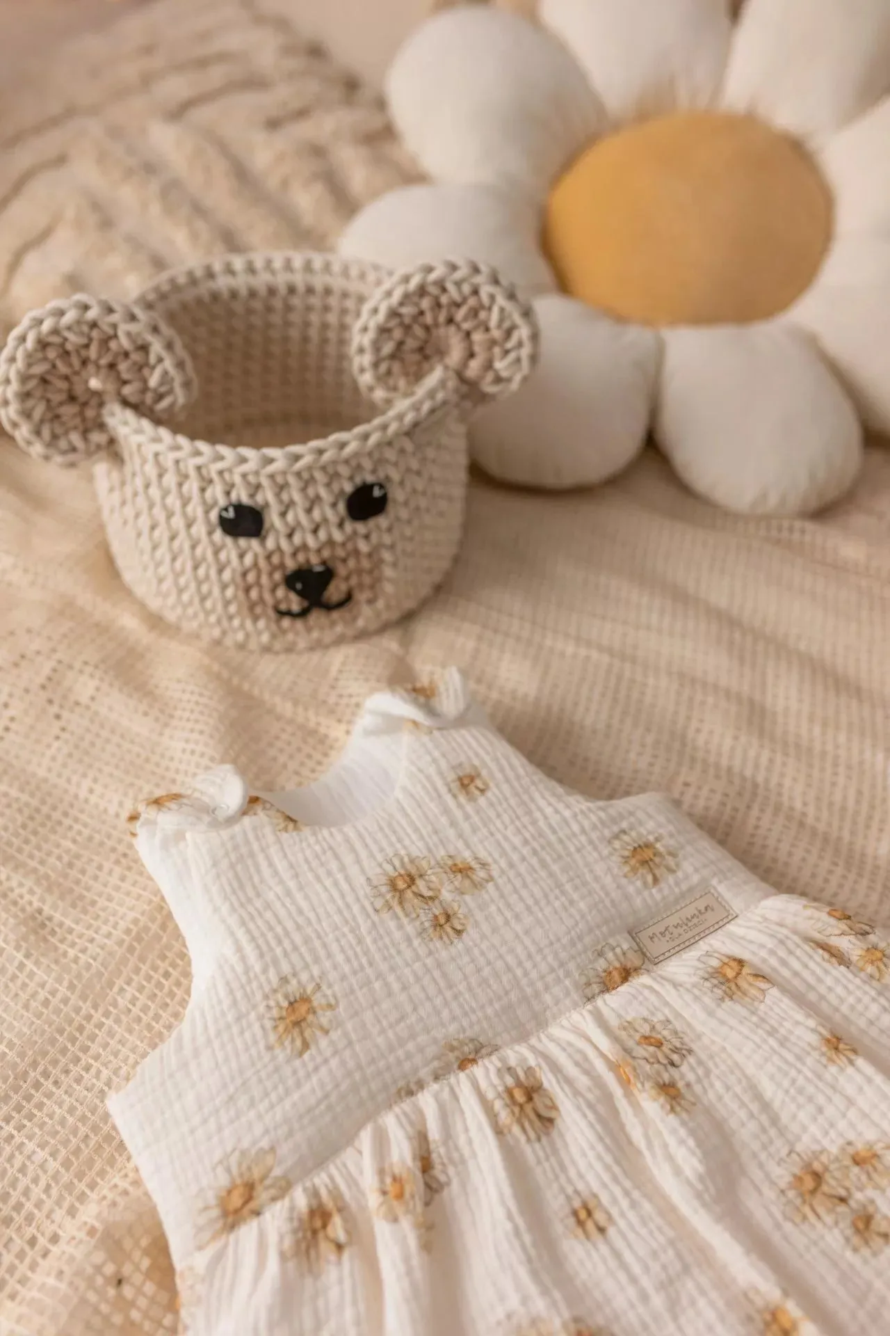 Handmade Muslin Baby Sleeping Bag - Daisies - 1.5 Tog - 0-6 months